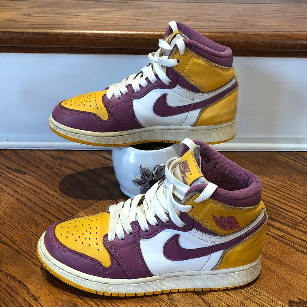 Air Jordan 1 Retro High OG 'Brotherhood' Kids Sz 4Y